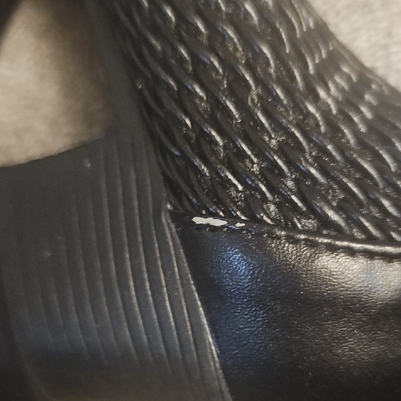 ❄️Beacon Black Low Heel with Textured Upper and Square Toe #B6 - Picture 7 of 9